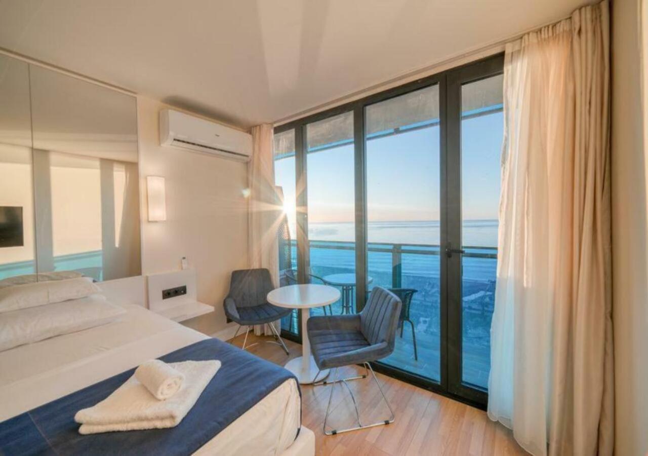 Orbi Sea View Apartment 巴统 外观 照片