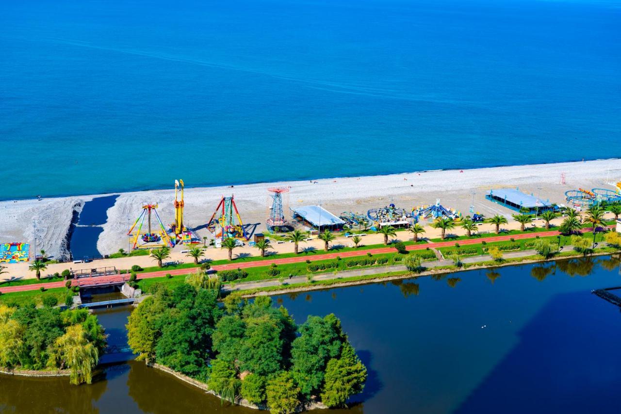 Orbi Sea View Apartment 巴统 外观 照片